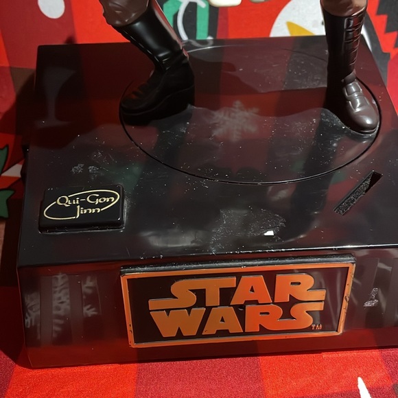 Star Wars 1999 Qui Gon Jinn Thinkway Interactive Mechanical Talking Bank - Picture 4 of 6